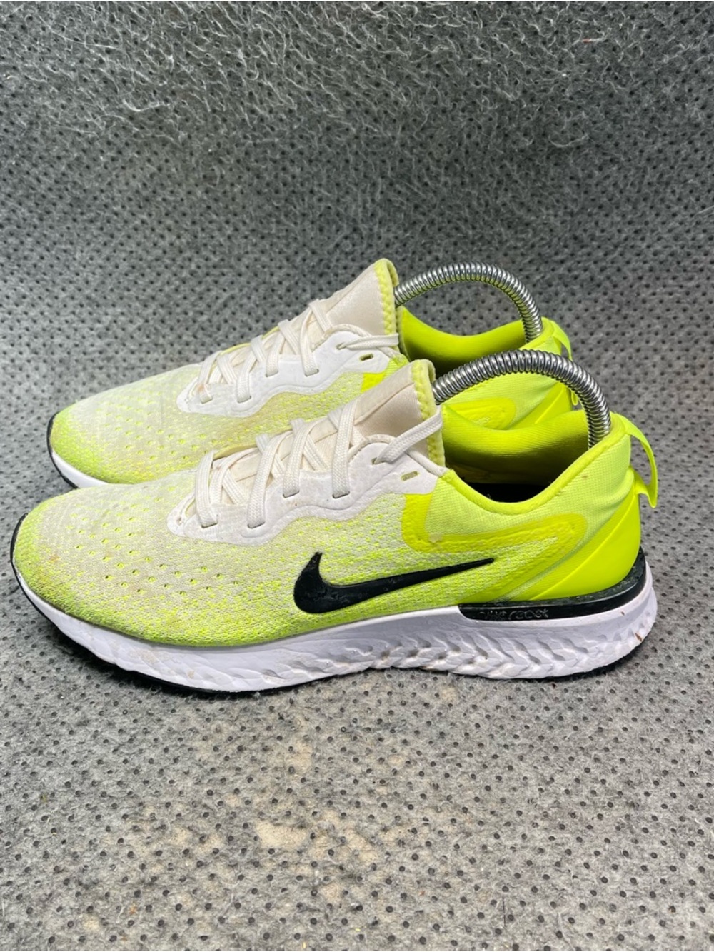 Nike Odyssey React Volt White Running Shoes Size 8 Women’s